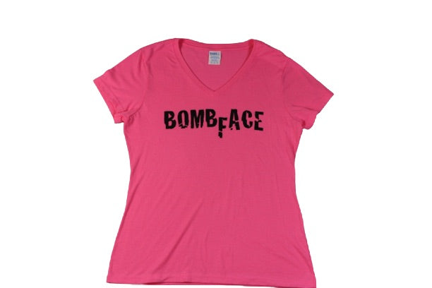 BombFace Nameplate Mujer Cuello en V